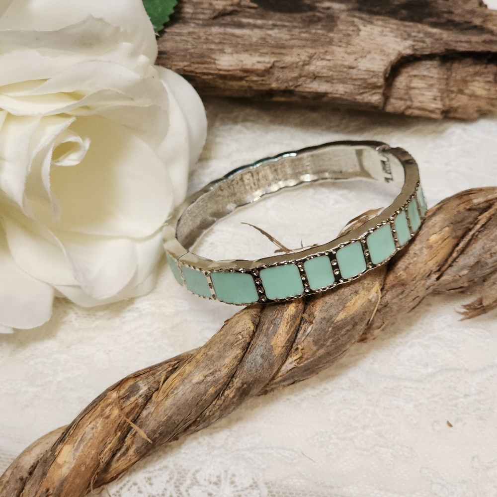 Vintage Silver Toned Aqua Mint Colored Enamel Clamper Bracelet 7.25"